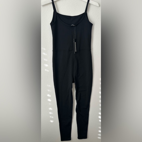 Fashion Nova All About Wellness Active Sport Jumpsuit Black Size: M (NWT) - Picture 5 of 9